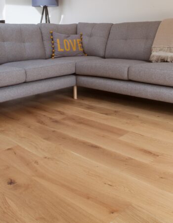 A111 OAK RUSTIC BRUSHED & LACQUERED - 190x1900mm 2