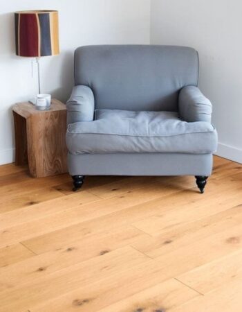 EC102 Oak Rustic Oiled - 190x1900mm 1