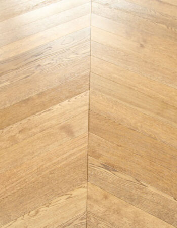 FTCV403 Brushed, Gunstock, Lacquered Oak - 18/4x90x600mm 1