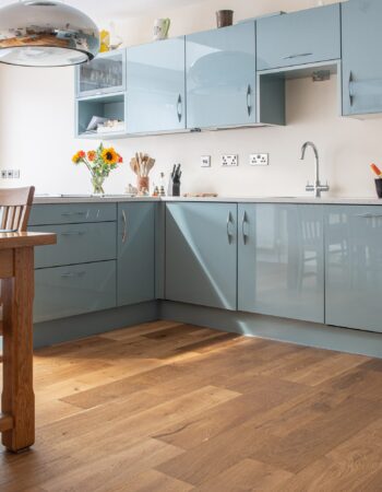 VIT108 Oak Smoked Rustic Brushed & Oiled - 190×300-1200mm 1