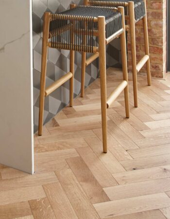 ZB109 Brushed & Lacquered Oak - 90x360mm 1