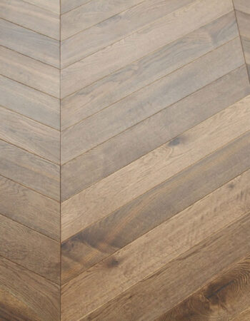 FTSR404 Oak Chevron 18/4x90x600mm