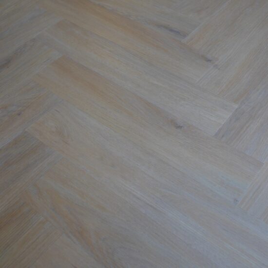 Fxsh02 Spc Herringbone 6.5/0.5x128x615mm Classic Oak V4