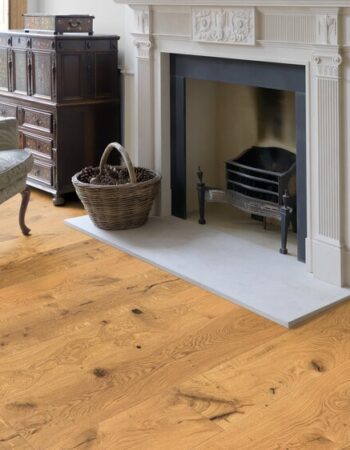 Ft4432 20x191x1900mm Laquered Engineered Oak Showroom