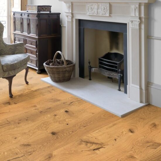 Ft4432 20x191x1900mm Laquered Engineered Oak Showroom