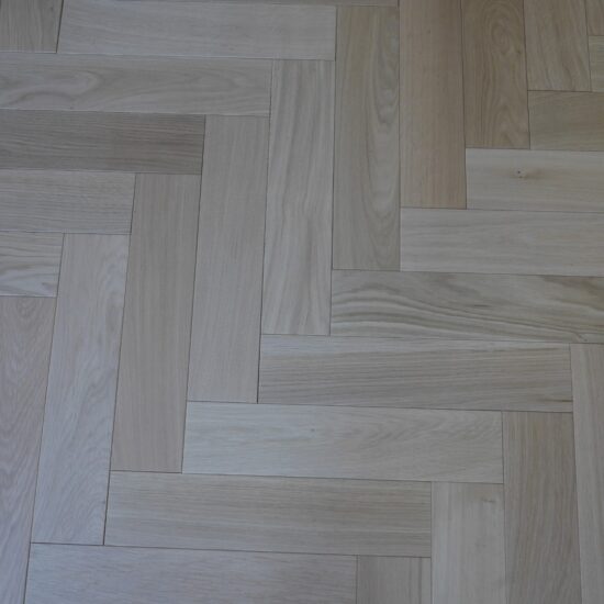 Hb1590lp - Herringbone 15/4x90x400mm With Bevel, Invisible Oiled, Ab Grade 1