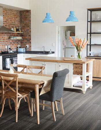 Luvanto Click Plus Showroom Midnight Ash 5x180x1220mm Vinyl