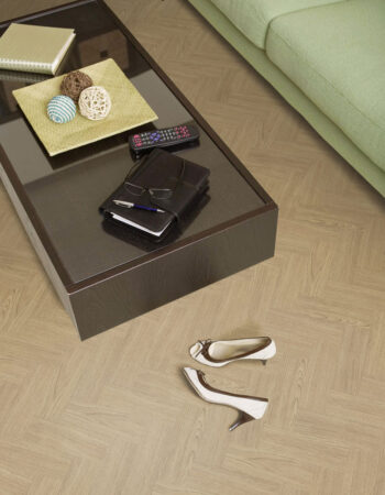 Luvanto Click Plus Showroom Natural Oak 4x180x1220mm Vinyl 1