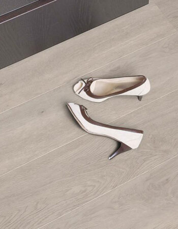 Luvanto Click Plus Showroom White Oak 5x180x1220mm Vinyl 1