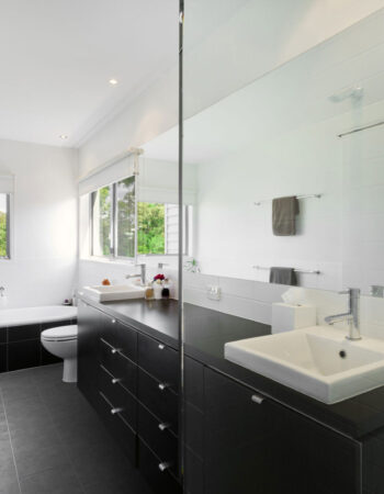 Luvanto Endure Pro Showroom Warm Grey Stone 6x300x600mm Vinyl