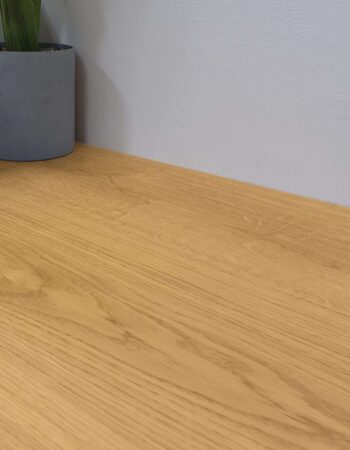 Staki Bp Lacquered Select 20x220x2400mm Showroom