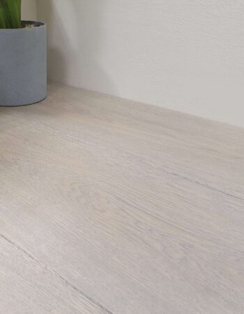 Staki Basalt Select Led Oil 20x220x2400mm Showroom