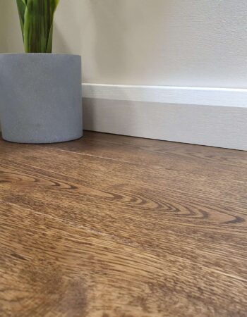 Staki Berwick Select Lacquered 15x180x2400mm Showroom