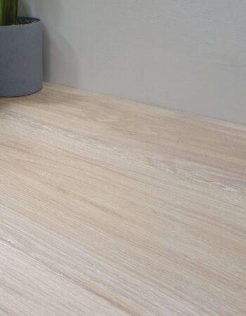 Staki Blanc Select Led Oil 15x180x2400mm Showroom