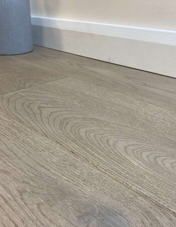 Staki London Rustic Led Oil 15x180x2400mm Showroom