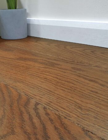 Staki Walnut Select Led Oil 15x180x2400mm Showroom