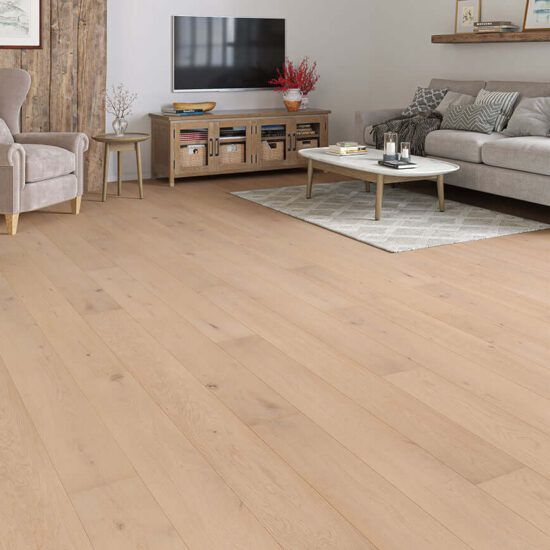 Gisburn Engineered Oak 14x190x1900mm Showroom