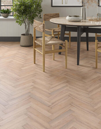 Aversley Engineered Oak 20x70x350mm Showroom
