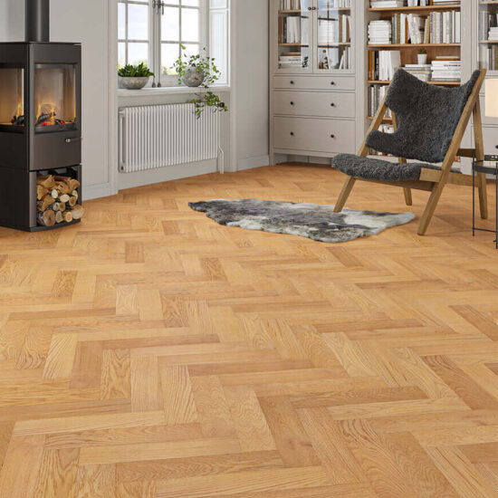 Roundhay Engineered Oak 15x90x400mm Showroom